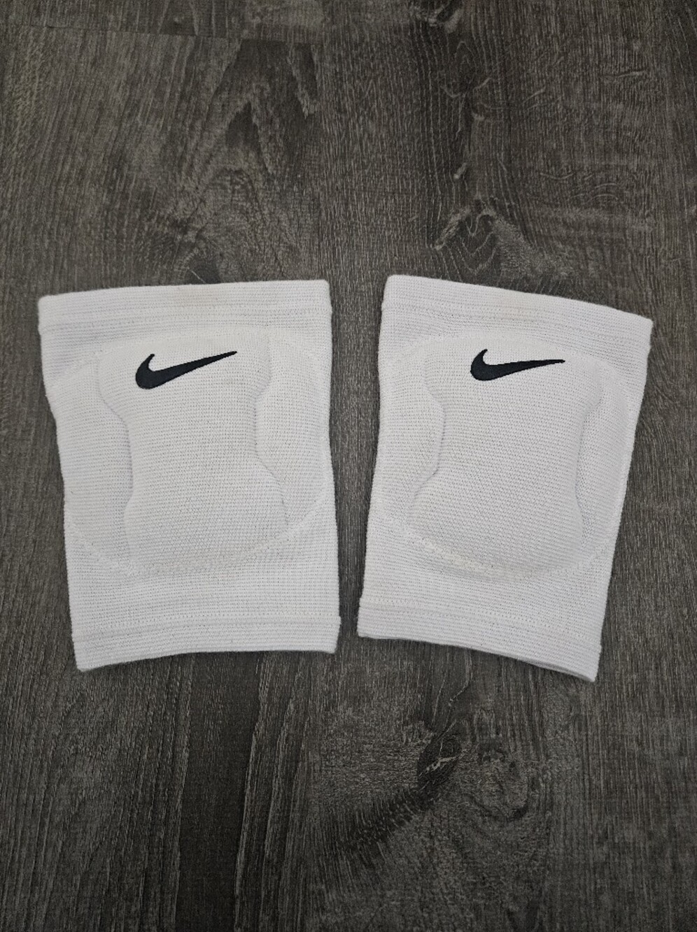 Nike Streak WhiteVolleyball Knee Pads with Black Swoosh Size XL
